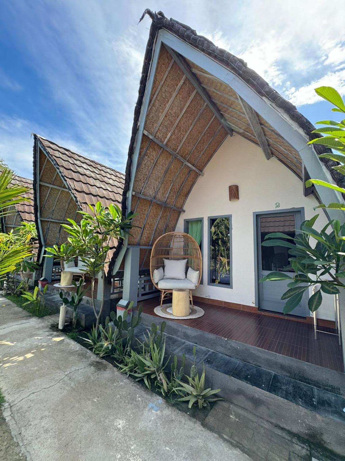 Capacabana Gili Apartment Gili Air Exterior photo