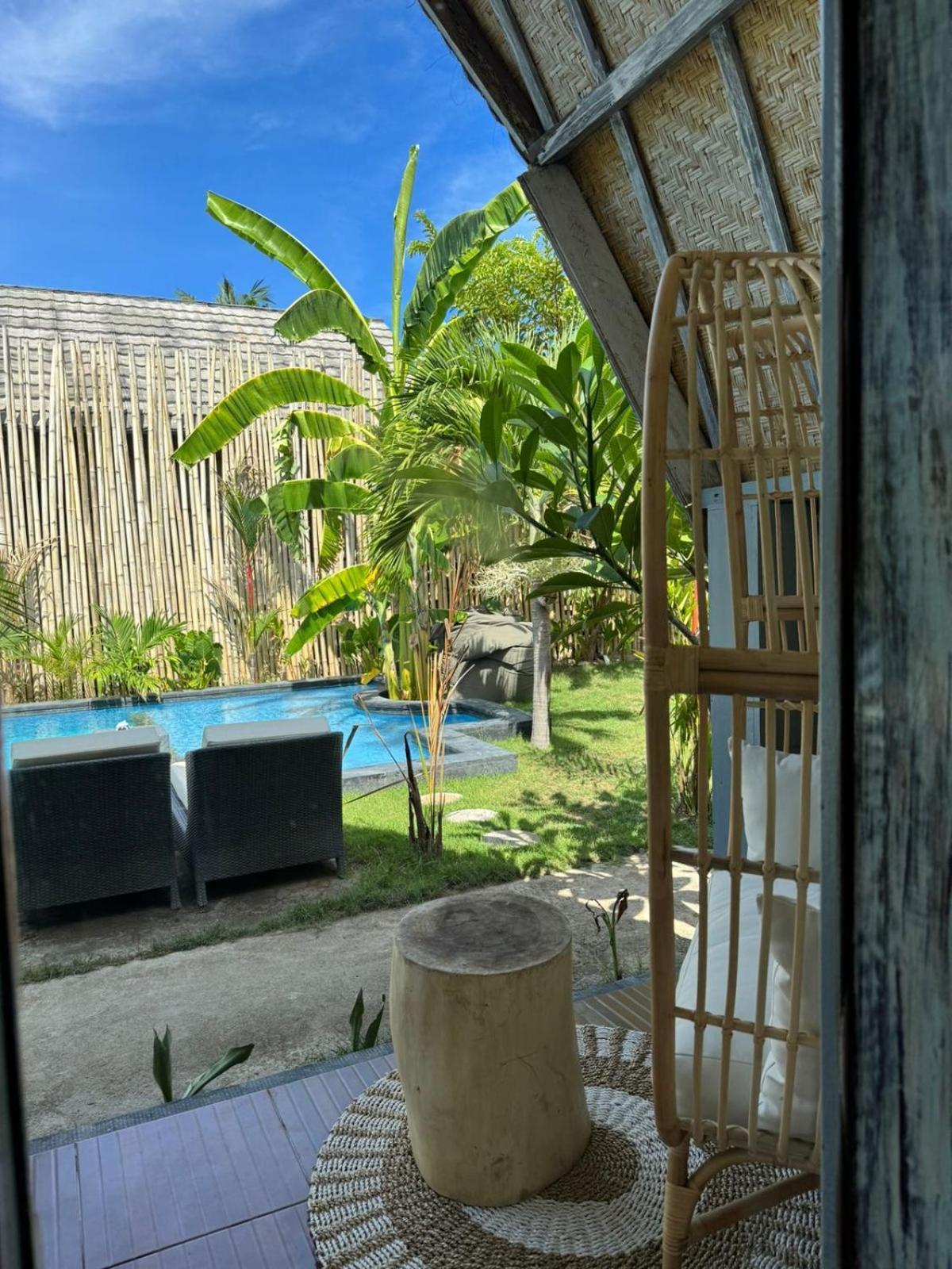 Capacabana Gili Apartment Gili Air Exterior photo